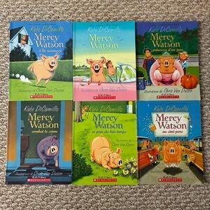 Scholastic book in French Mercy Watson series by Kate DiCamillo 6 chapters book
